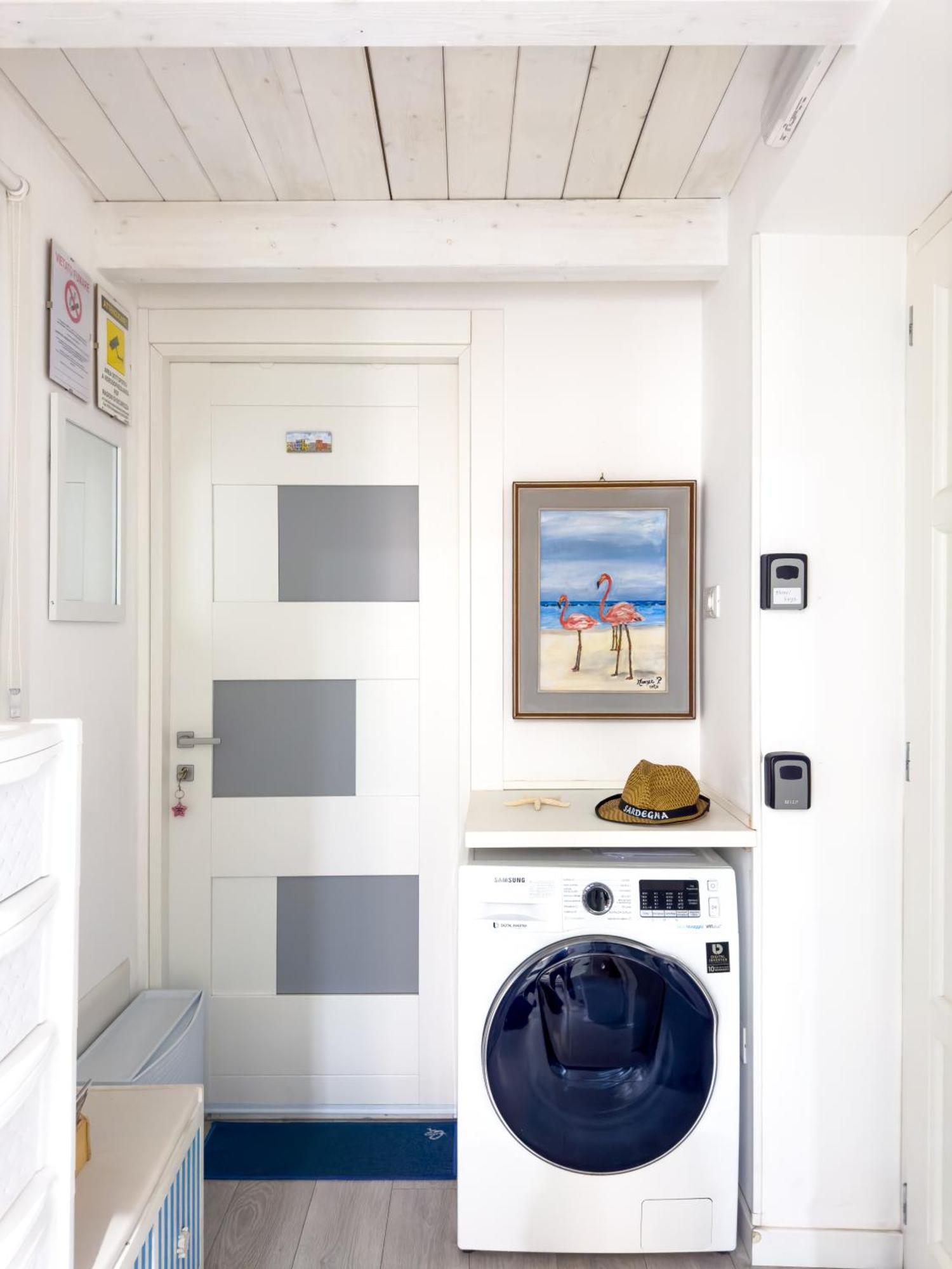 Zenflamingo Mini Monolocale Apartment Cagliari Luaran gambar